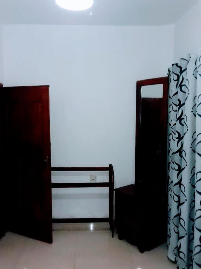 Black And White Kandy Guest House 02 Deiyannewela Экстерьер фото