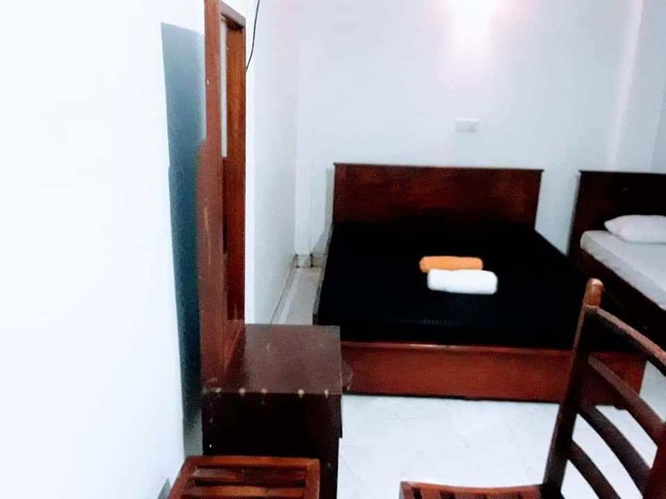 Black And White Kandy Guest House 02 Deiyannewela Номер фото